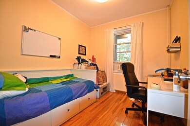 119 Winthrop Rd unit 4, Brookline, MA 02445 - photo 5