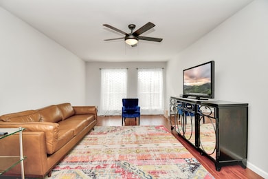 4641 Wild Indigo St unit 450, Houston, TX 77027 - photo 4