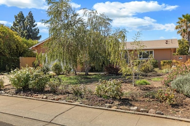 4811 Huntington Ln, Stockton, CA 95207 - photo 3