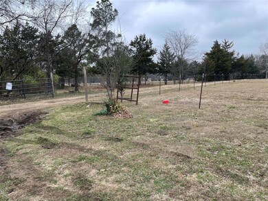 2232 Flowing Wells Rd, Pottsboro, TX 75076 - photo 3