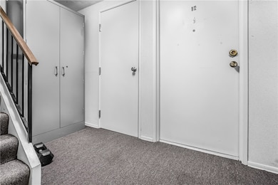 321 Ridge Point Cir unit B12, Bridgeville, PA 15017 - photo 3