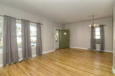 2233 N 73rd Ct, Elmwood Park, IL 60707 - photo 4