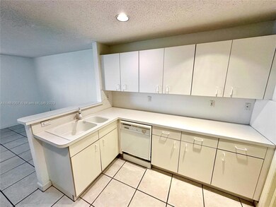 5086 NW 114th Path, Doral, FL 33178 - photo 6