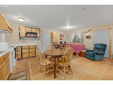 Kitchen/Living Room