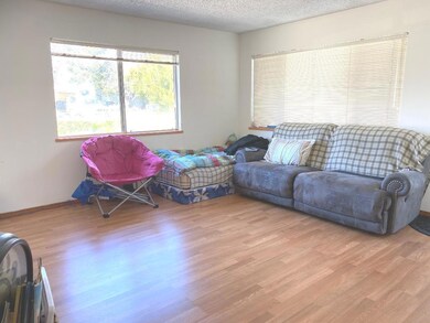 733 SW H St, Grants Pass, OR 97526 - photo 7