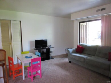 1554 Creekside Rd unit 1, Whitehall, PA 18052 - photo 4