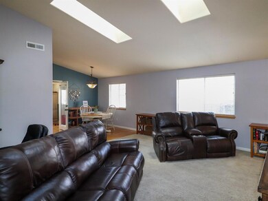 792 NE 12th St, Grants Pass, OR 97526 - photo 4