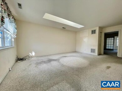 1334 Sycamore Ct, Charlottesville, VA 22901 - photo 4