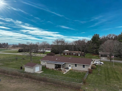 245 E Franks Blvd, Winamac, IN 46996 - photo 2