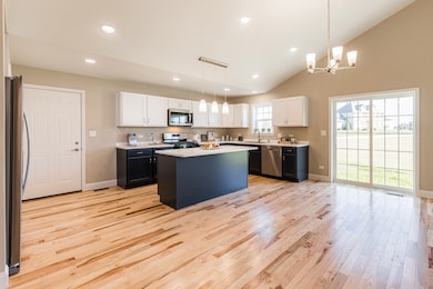 212 Saint Andrews Dr, Dekalb, IL 60115 - photo 7