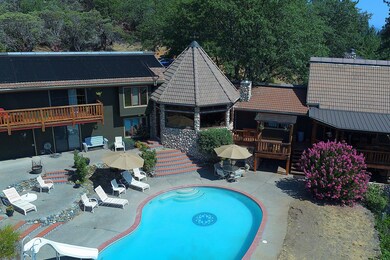 2421 Old Military Rd, Central Point, OR 97502 - photo 4