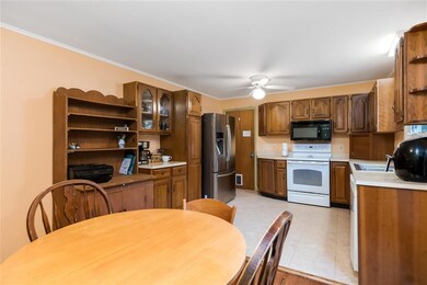 127 Messenger St, Saint Albans, VT 05478 - photo 6