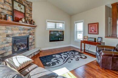 664 Prairie Grass Rd, Oregon, WI 53575 - photo 5