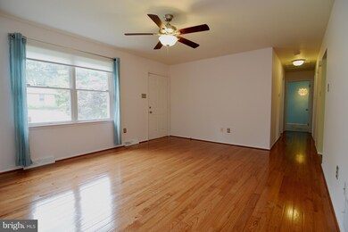 7248 Pommel Dr, Sykesville, MD 21784 - photo 5