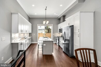 2244 Reed St, Philadelphia, PA 19146 - photo 3