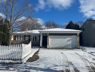 1337 Carolina, Marysville, MI 48040 - photo 2