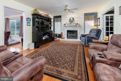 26 Spring Hill Dr, Swedesboro, NJ 08085 - photo 7