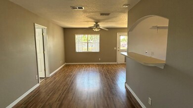 Up-Living/Dining