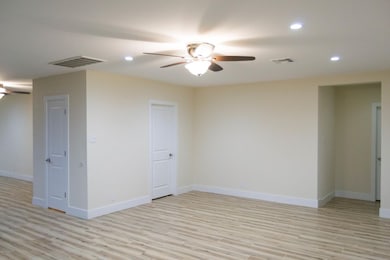 familyroom 2