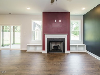 007-1280x960-living-room