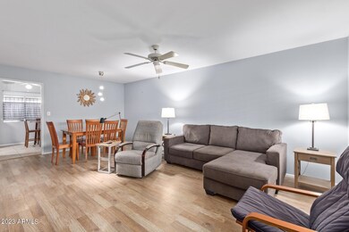 13864 N Newcastle Dr, Sun City, AZ 85351 - photo 4