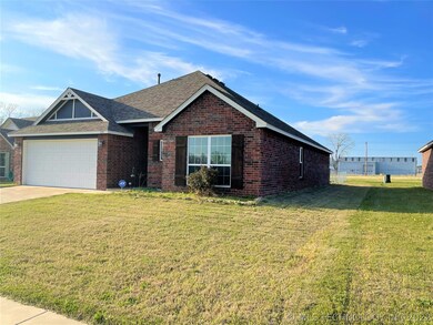 135 W 135th St N, Skiatook, OK 74070 - photo 2