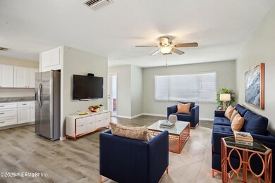 7-web-or-mls-Lily-Rd-007 - Living Room -