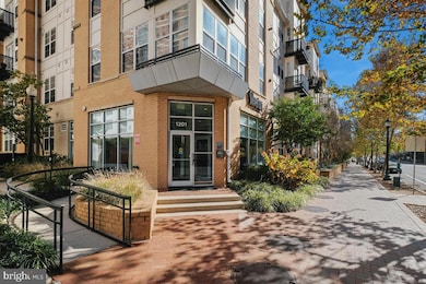 Silverton Condominiums unit 424, Silver Spring, MD 20910 - photo 2