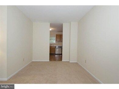 656 Kenney Ln, Brookhaven, PA 19015 - photo 5