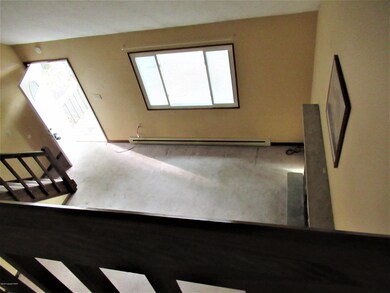 4117 Sycamore Ln, East Stroudsburg, PA 18301 - photo 3