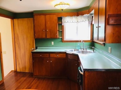 310 Drake Dr, North Tonawanda, NY 14120 - photo 6