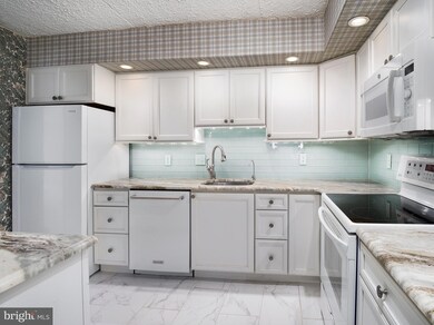 19 Rock Hill Rd unit 3-C, Bala Cynwyd, PA 19004 - photo 7