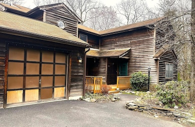 227 Image Dr, Scotrun, PA 18355 - photo 2