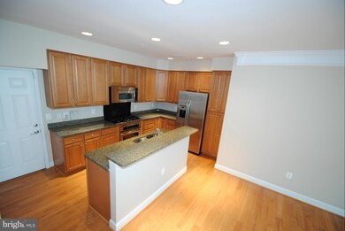 14728 Potomac Branch Dr unit 483A, Woodbridge, VA 22191 - photo 7