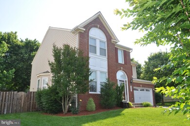 5964 Tapestry Dr, Woodbridge, VA 22193 - photo 2