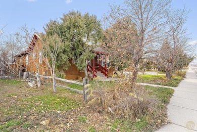 710 3rd St W, Hardin, MT 59034 - photo 3