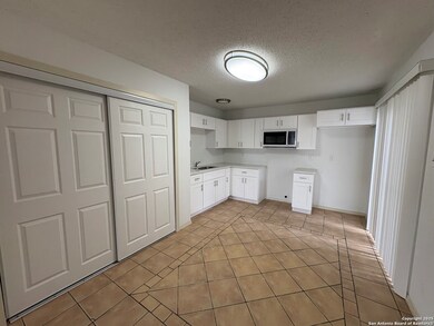 911 Walnut Park St, San Antonio, TX 78227 - photo 7