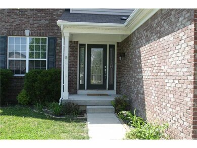 5672 Yorktown Rd, Plainfield, IN 46168 - photo 2