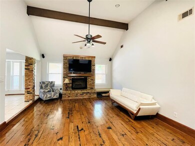 813 Saddlebrook Dr S, Bedford, TX 76021 - photo 7