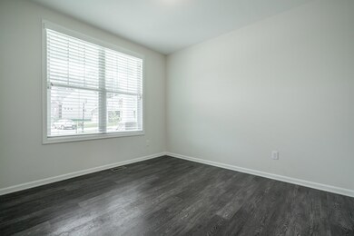 9100 Tamarack Grove Ln, Louisville, KY 40291 - photo 7