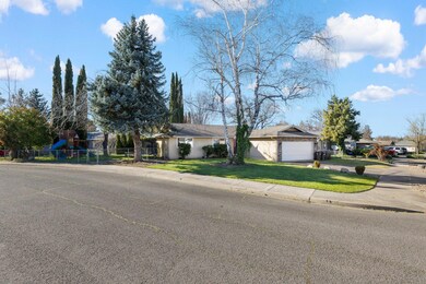 1499 Papago Dr, Medford, OR 97504 - photo 2