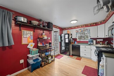 905 8th Ave, Conway, PA 15027 - photo 6