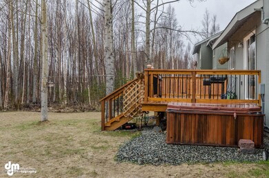 Back Deck/Hot Tub