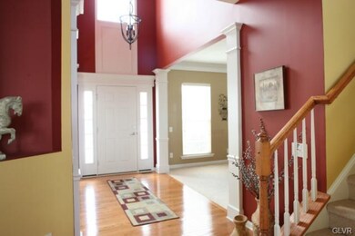 6669 Trafalgar Dr, Macungie, PA 18062 - photo 4