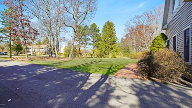 111 Highland Ln, Hawley, PA 18428 - photo 4