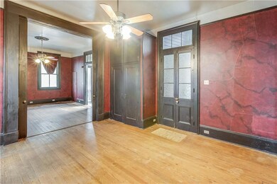 Second Parlor (with 2 door closet).