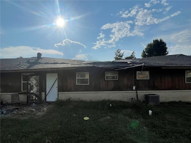 917 S 15th St, Rogers, AR 72758 - photo 7