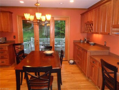 8045 Monterey Dr, Willoughby, OH 44094 - photo 3