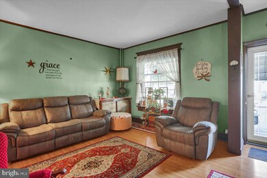 221 S 3rd St, Saint Clair, PA 17970 - photo 5