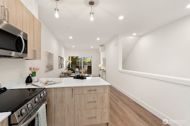 117 Wells Ave S unit E (R), Renton, WA 98057 - photo 5